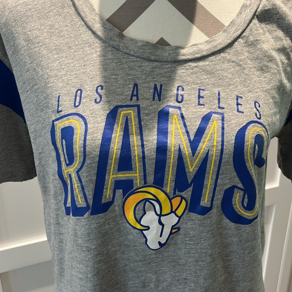 LA Rams tshirt- ladies - Picture 3 of 5